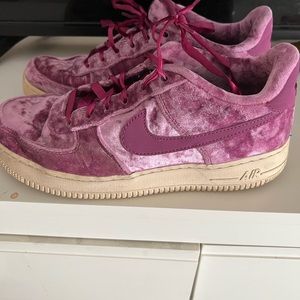 nike velvet air force 1